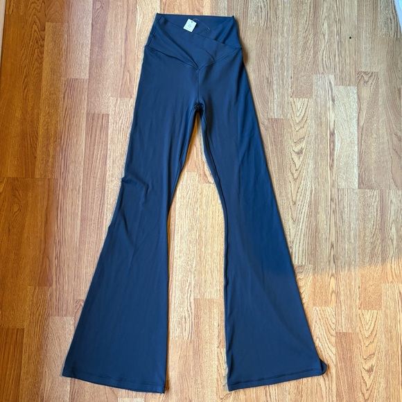 Offline aerie real me crossover flare leggings high rise charcoal gray S NEW - Picture 5 of 15